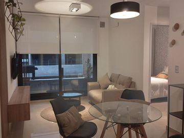 Departamento de 1 dormitorio contrafrente con balcón a metros del Monumento - Rosario
