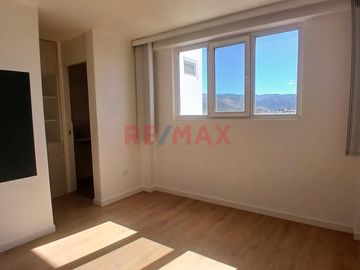 Se Vende Departamento En 6To Piso, 105.38 M2, Edificio Con Ascensor El Sauce, Cajamarca