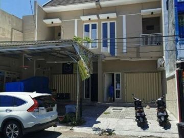 Rumah Usaha Raya Kalidami, Belakang Samsat Manyar