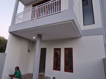 RUMAH 2 LANTAI, 600 JUTAAN, 5 MENIT KE BYPASS NGURAH RAI DI JIMBARAN, BALI