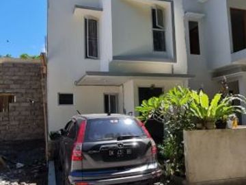 RUMAH 2 LANTAI, 600 JUTAAN, 5 MENIT KE BYPASS NGURAH RAI DI JIMBARAN, BALI