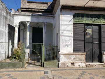 Casa PH en venta en Remedios de Escalada Oeste