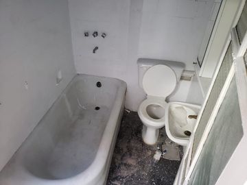 Casa PH en venta en Remedios de Escalada Oeste