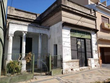Casa PH en venta en Remedios de Escalada Oeste