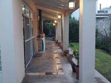 Chalet en venta en Wilde Centro