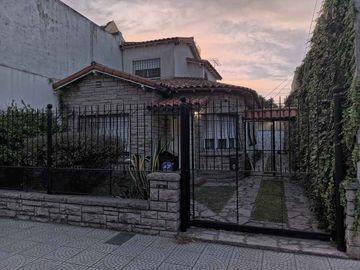Chalet en venta en Wilde Centro
