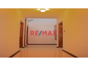 🏡 Descubre la casa de tus sueños en una de las zonas más exclusivas de Chiclayo! Te presentamos esta majestuosa propiedad ubicada en Pasaje  Miraflore