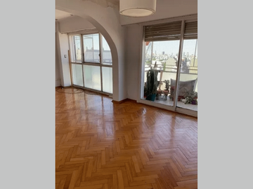 Departamento en Venta en Villa Crespo 5 ambientes 3 baños 120 m2 c balcón, al frente - Corrientes 5600
