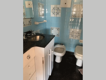 Departamento en Venta en Villa Crespo 5 ambientes 3 baños 120 m2 c balcón, al frente - Corrientes 5600