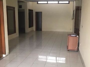 Dijual/Disewakan Rumah Siap Huni Di Tomang Jakarta Barat