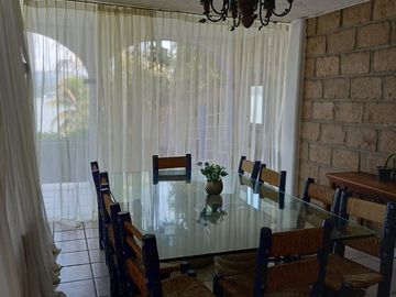 QUINTA RESIDENCIAL TEQUES  con acceso al lago