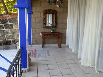 QUINTA RESIDENCIAL TEQUES  con acceso al lago