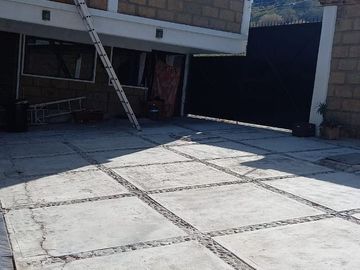 QUINTA RESIDENCIAL TEQUES  con acceso al lago