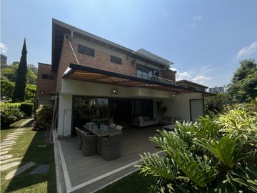 Casa para la Venta en Envigado Benedictinos