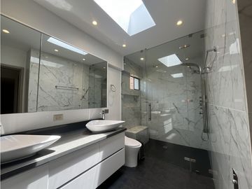 Casa para la Venta en Envigado Benedictinos