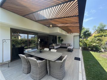 Casa para la Venta en Envigado Benedictinos
