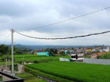 Jual Rumah Dua Lantai Bogor Lokasi Stategis Bonus Kanopi