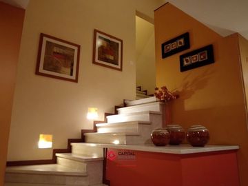 Casa de Lujo con Alberca en Venta en Colinas de San Javier Villa Universitaria
