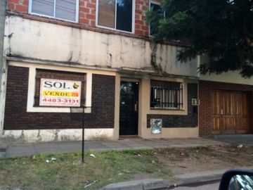 Casa 3 ambientes en ph a reciclar !