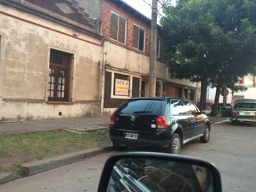 Casa 3 ambientes en ph a reciclar !