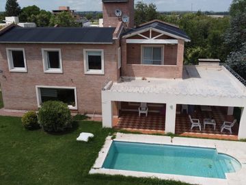 VENTA DE CASA EN Juana Koslay