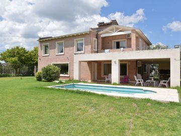 VENTA DE CASA EN Juana Koslay