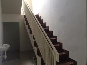 Rumah 2 Lantai Siap Huni Utara PLN Banteng & Dekat Puskesmas Ngaglik