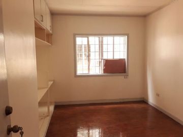 Teachers Village Townhouse For Sale At 11.5M PH915 A