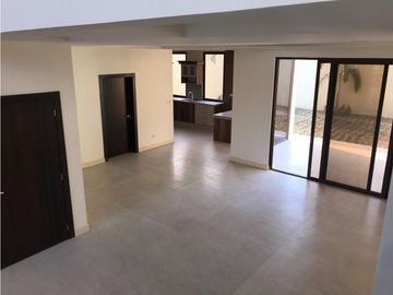 VENDO HERMOSA CASA EN MOCOLI