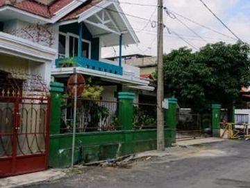 Rumah 2 lantai lahan luas dekat kampus Universitas Brawijaya dijual di sukarno hatta Malang