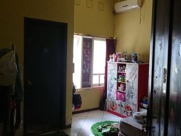 Rumah 2 lantai lahan luas dekat kampus Universitas Brawijaya dijual di sukarno hatta Malang