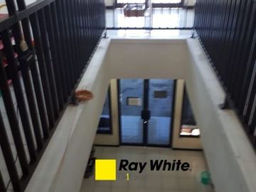 Rumah Kost 2 Lantai Fully Furnished Dukuh Kupang, Surabaya