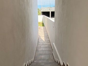 ST VENTA DE CASA DE LUJO EN ALAMOSUR SANTIAGO
