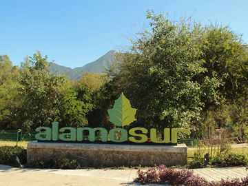 ST VENTA DE CASA DE LUJO EN ALAMOSUR SANTIAGO