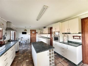 PARCELA EN VENTA EN TEMUCO CON GRAN CASA Y EXCELENTE QUINCHO