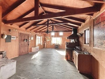 PARCELA EN VENTA EN TEMUCO CON GRAN CASA Y EXCELENTE QUINCHO
