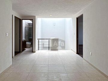 Residencia nueva a una cuadra de Av. Tecnológico en Metepec