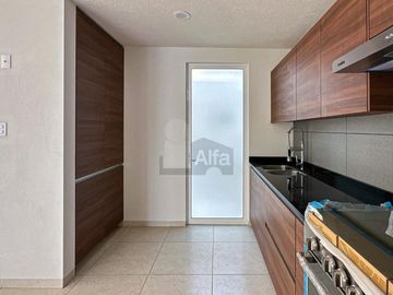 Residencia nueva a una cuadra de Av. Tecnológico en Metepec