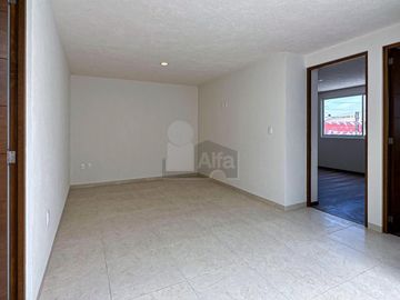 Residencia nueva a una cuadra de Av. Tecnológico en Metepec