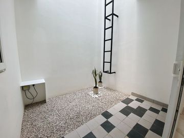 Rumah Cantik Brand New 2 Lantai di Jl. Kesehatan Bintaro Jaksel 6133