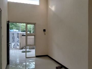 Rumah baruu Medokan rungkut 675 jt negooo