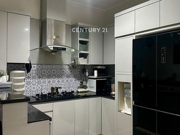 Dijual Rumah Cantik Furnished Harga Menarik Di  Bintaro Sektor 4