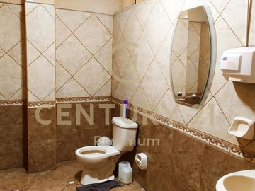 ALQUILO AMPLLIAS OFICINAS AV.LOS PLATINOS LOS OLIVOS 210 m2