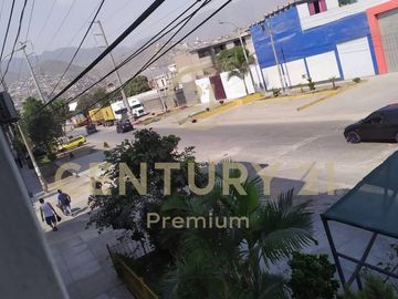 ALQUILO AMPLLIAS OFICINAS AV.LOS PLATINOS LOS OLIVOS 210 m2