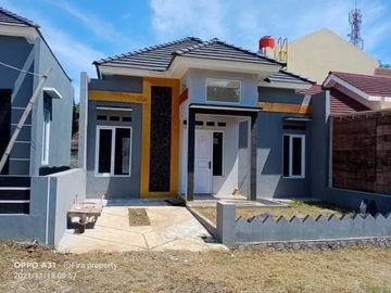 Rumah selangkah ke keramaian lokasi belakang pasar Ace Mijen Semarang Barat