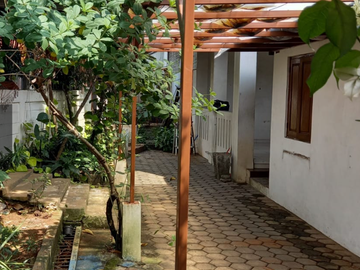 Rumah Hitung Tanah 600m² Strategis Di Bintaro Jaya Sektor 7 (EA)