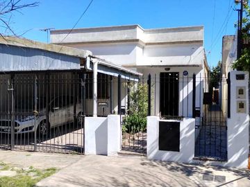 Casa PH en venta en Wilde