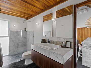 Casa Lora