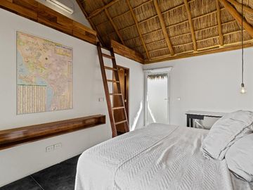 Casa Lora