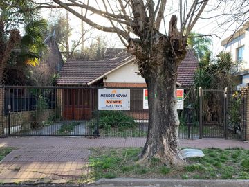 INTERESANTE CHALET EN ZONA RESIDENCIAL